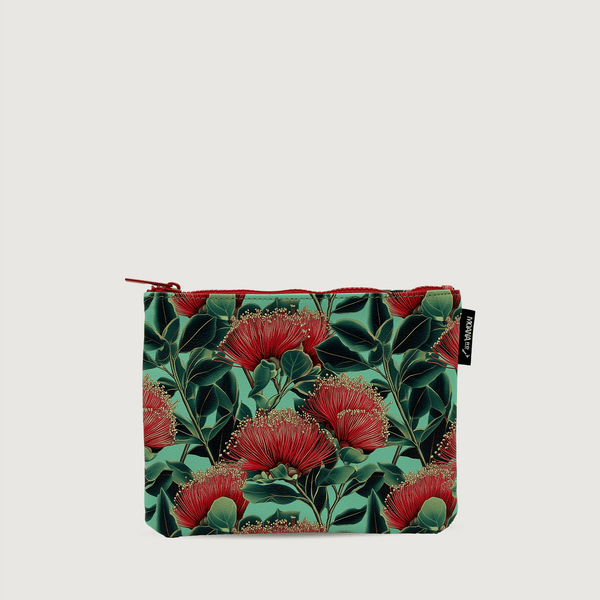 4352 Pouches Pōhutawakawa Small  01