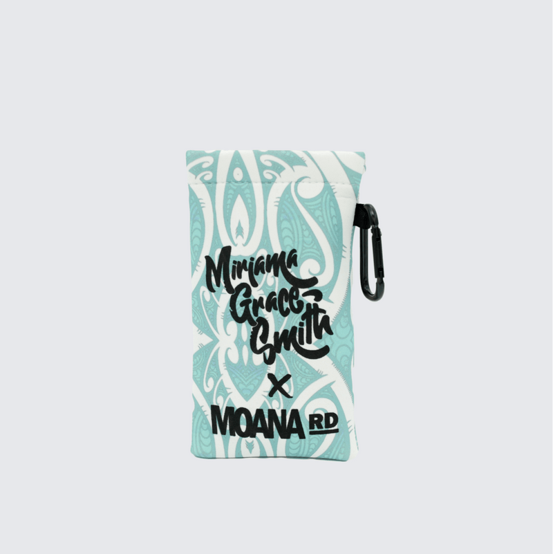 Moana Road Miriama Grace-Smith - sunglasses case